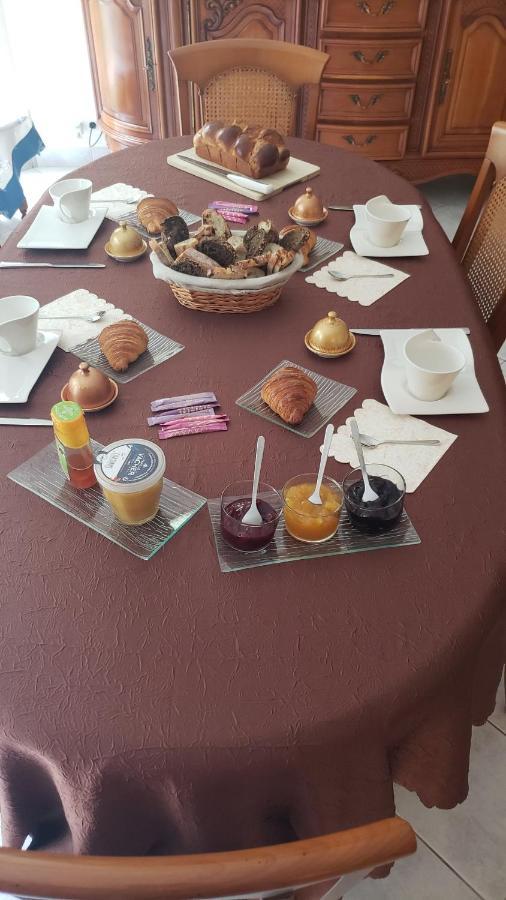 Le Calme Bed & Breakfast Plesse Exterior photo